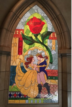 دیو و دلبر و گل رز